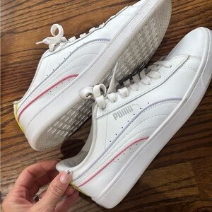 Women's Size 9 PUMA Vikky V2 White Summer Shoes Comfort Cushioned Soft Foam